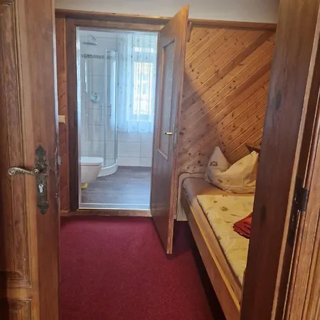 Zur Elbe Гостевой дом Wittenberg